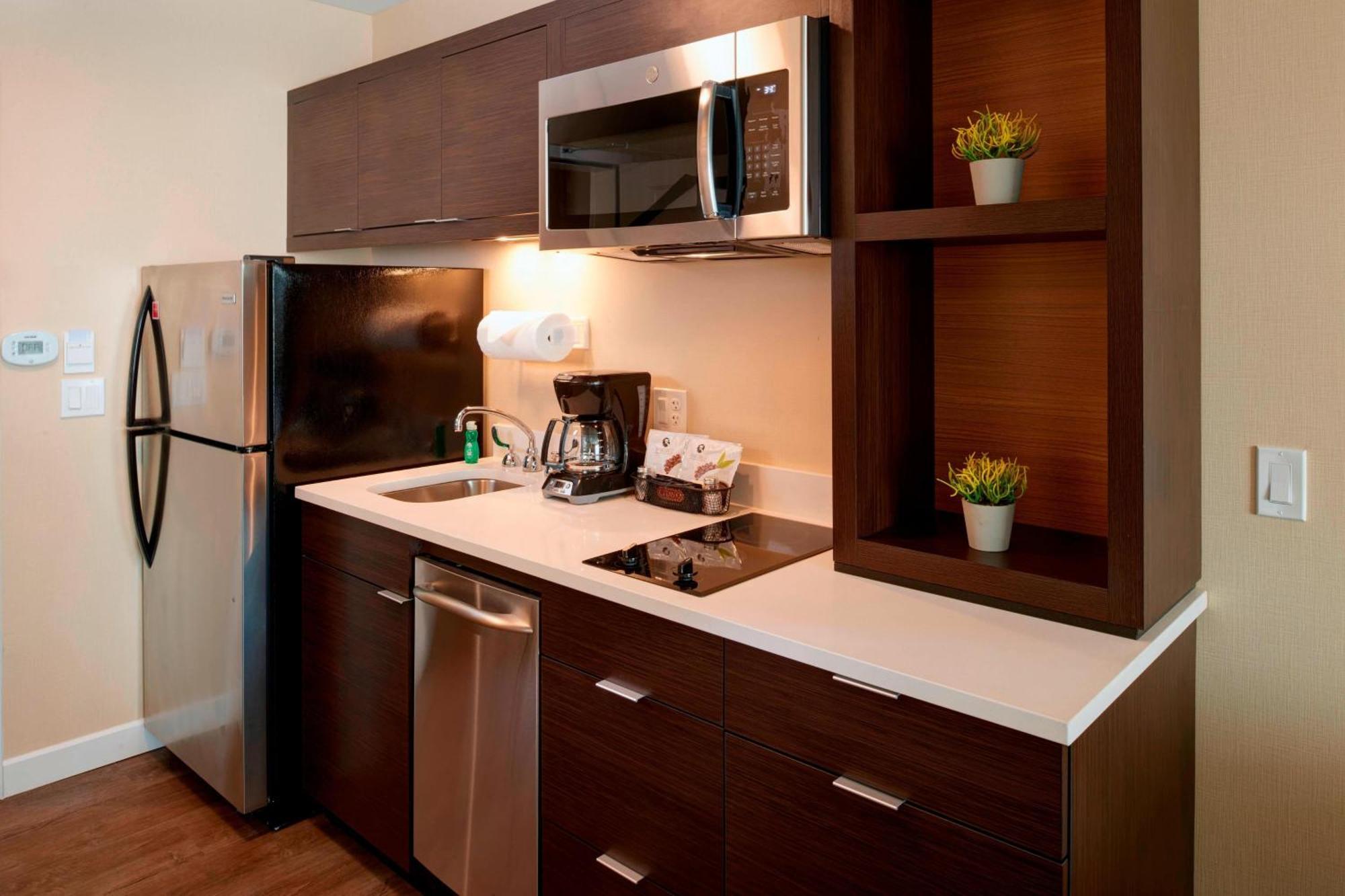 Towneplace Suites By Marriott Grand Rapids Airport Каскейд Экстерьер фото