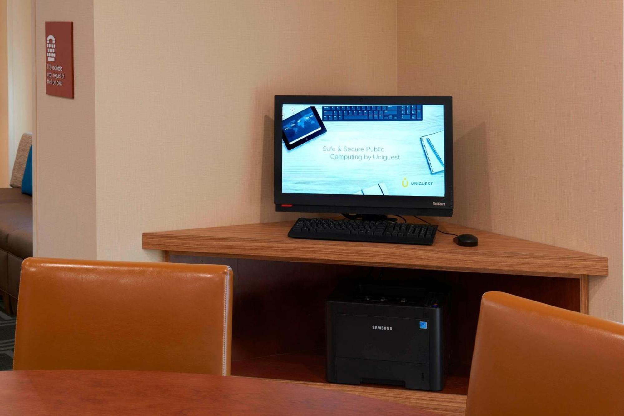 Towneplace Suites By Marriott Grand Rapids Airport Каскейд Экстерьер фото